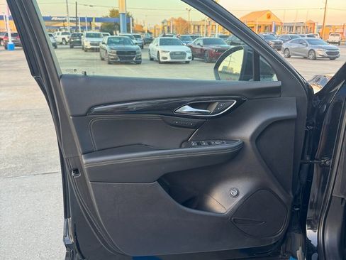 Used 2023 Buick Envision Essence image 7