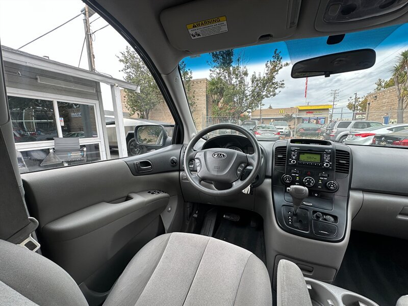 Used 2012 Kia Sedona LX FWD image 15