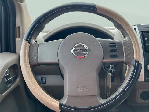 Used 2010 Nissan Frontier SE RWD image 14