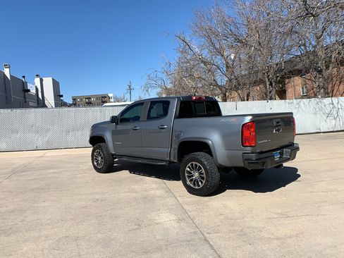 Used 2019 Chevrolet Colorado ZR2 image 3