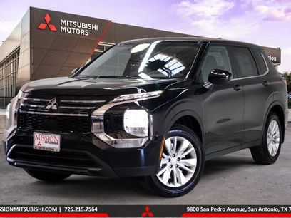 New 2025 Mitsubishi Outlander ES