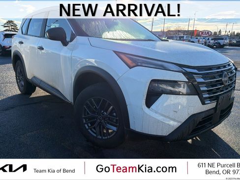 Used 2024 Nissan Rogue S image 1