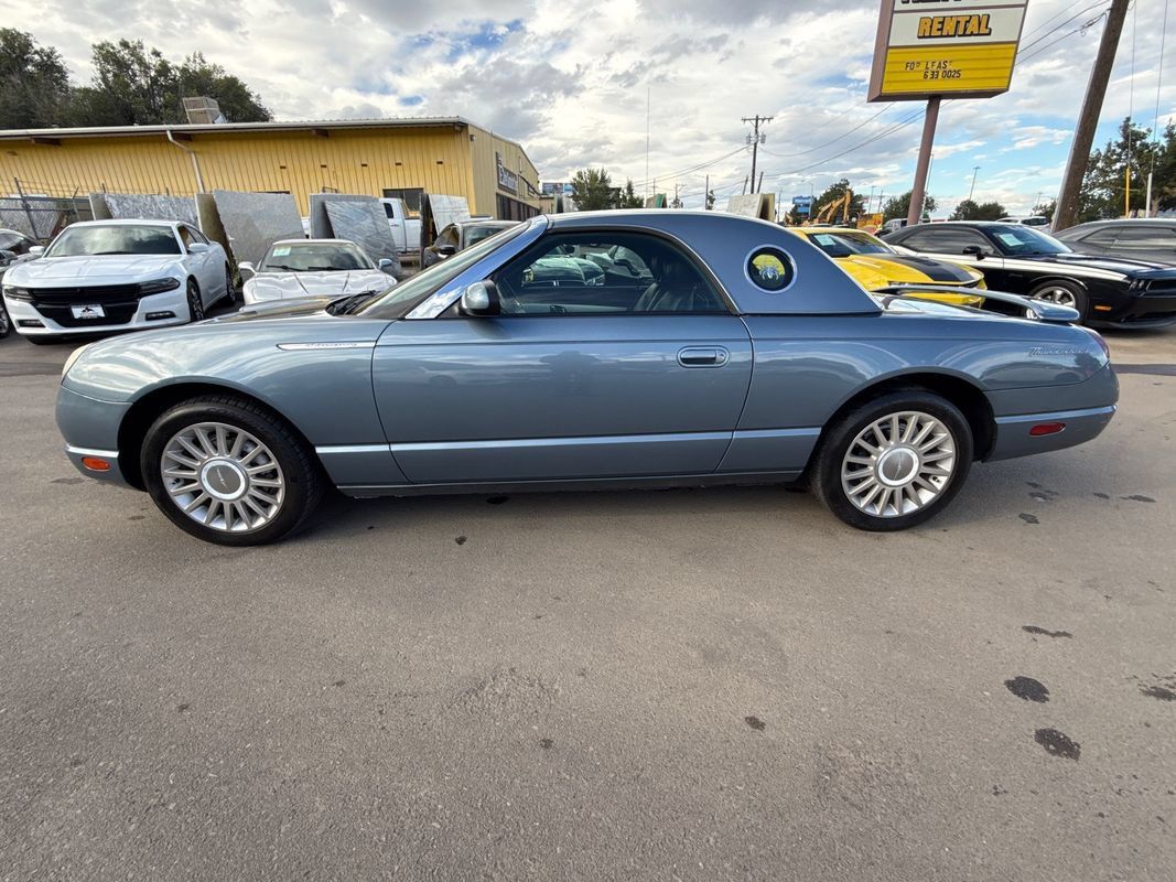 Used 2005 Ford Thunderbird RWD image 4