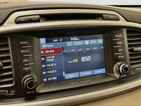 Used 2017 Kia Sorento AWD w/ LX Convenience Package image 21