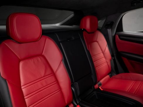 Used 2023 Porsche Cayenne Turbo GT image 68