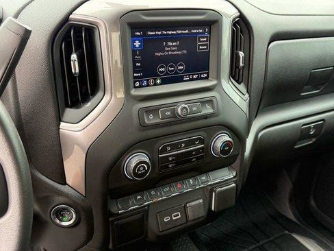 Used 2026 Chevrolet Silverado 1500 Custom w/ Turbomax Blackout Package image 25