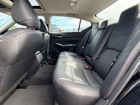Used 2024 Nissan Altima 2.5 SR w/ SR Premium Package FWD image 10