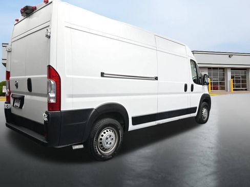 Used 2024 RAM ProMaster 2500 w/ Premium Convenience Group FWD image 5