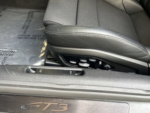 Used 2022 Porsche 911 GT3 RWD image 39