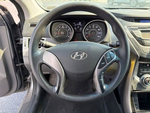 Used 2013 Hyundai Elantra GLS FWD image 24