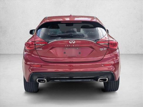 Used 2018 INFINITI QX30 image 6