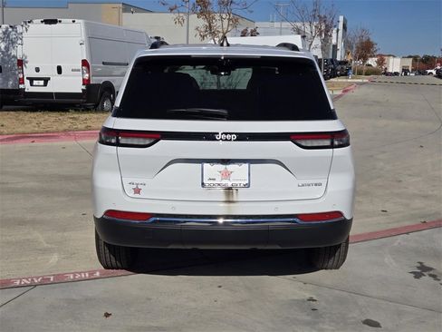 New 2025 Jeep Grand Cherokee Limited w/ Luxury Tech Group II image 4