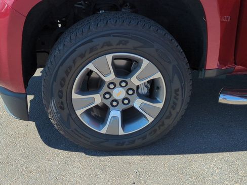 Used 2018 Chevrolet Colorado Z71 AWD/4WD image 10