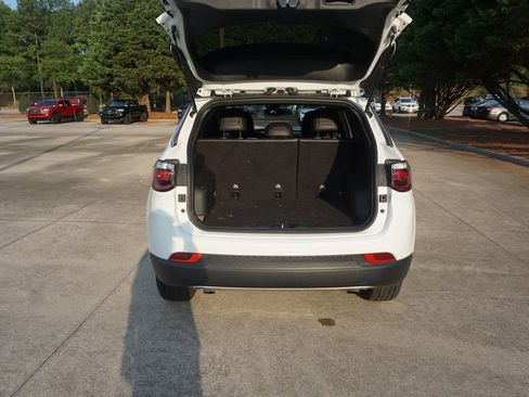 Used 2023 Jeep Compass Limited AWD/4WD image 15