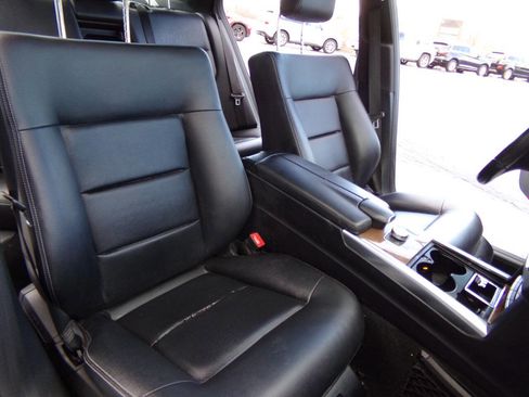 Used 2015 Mercedes-Benz E 350 4MATIC Sedan image 25