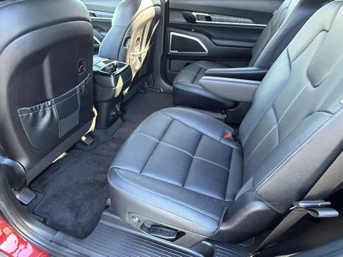 Used 2023 Kia Telluride EX w/ EX Captain's Chair Package FWD image 24
