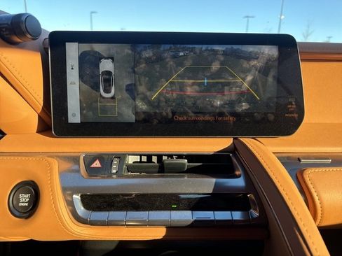 Used 2024 Lexus LC 500 Convertible image 16