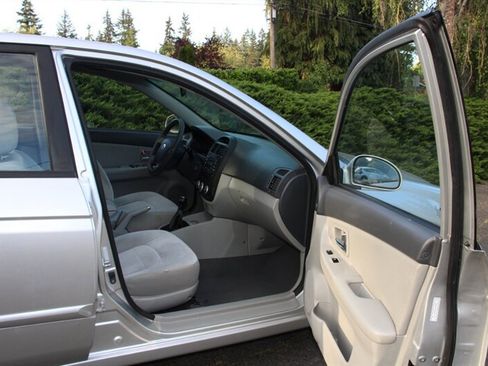 Used 2008 Kia Spectra EX FWD image 13