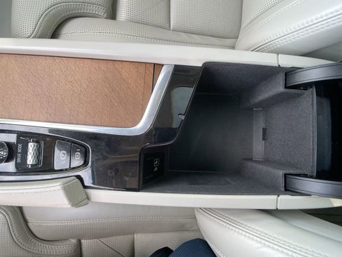 Used 2020 Volvo S90 T6 Inscription image 21