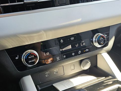 New 2026 Mitsubishi Outlander SE AWD/4WD image 24