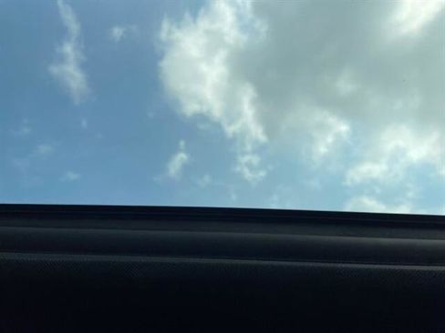 Used 2021 Mercedes-Benz GLE 350 4MATIC image 28