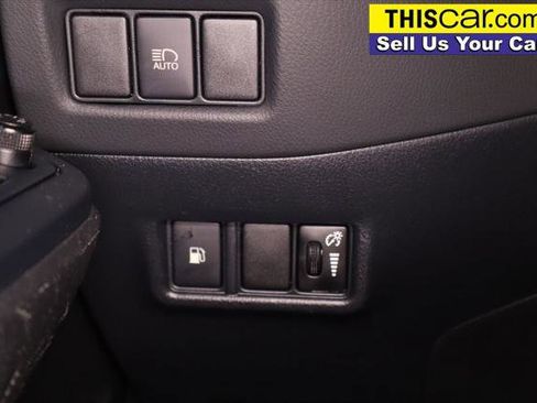 Used 2020 Toyota C-HR LE FWD image 21
