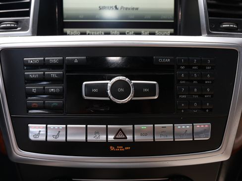 Used 2015 Mercedes-Benz GL 63 AMG 4MATIC image 46