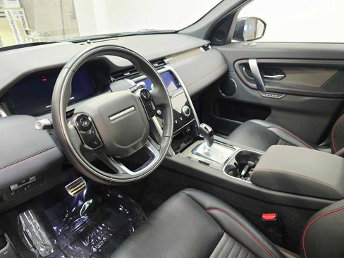 Used 2020 Land Rover Discovery Sport SE R-Dynamic image 2