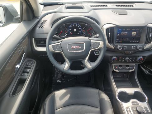 Used 2023 GMC Terrain Denali image 18