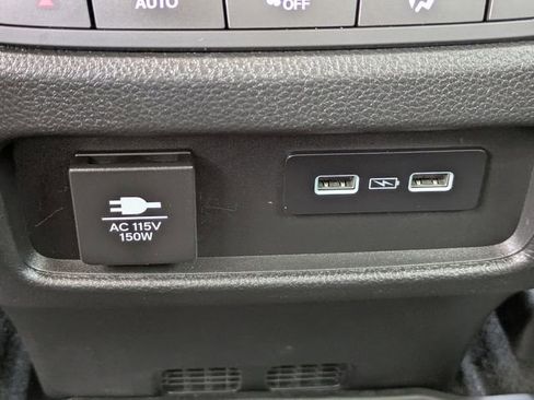 Used 2023 Honda Pilot Elite image 19