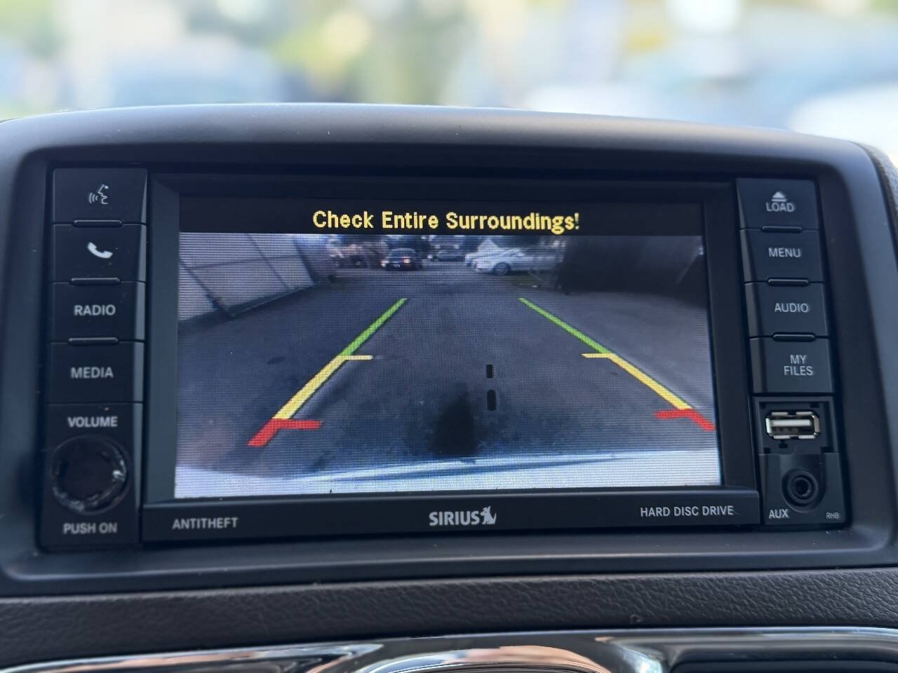 Used 2013 Chrysler Town & Country Touring FWD image 13