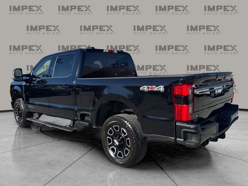 Used 2025 Ford F250 Platinum image 3