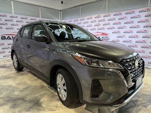Used 2021 Nissan Kicks S image 2