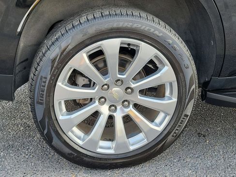 Used 2021 Chevrolet Tahoe Premier w/ Premium Package image 32