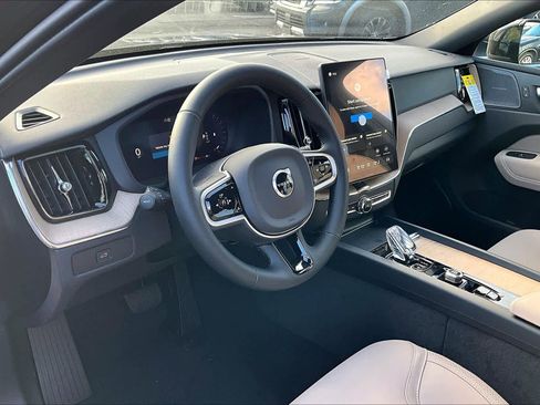 New 2026 Volvo XC60 B5 Plus w/ Protection Package Premier image 9