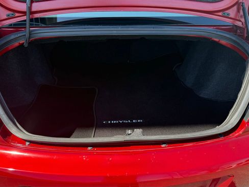 Used 2010 Chrysler Sebring Limited image 16