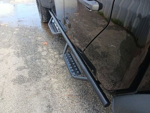 Used 2020 Jeep Gladiator Sport w/ Quick Order Package 24S image 9