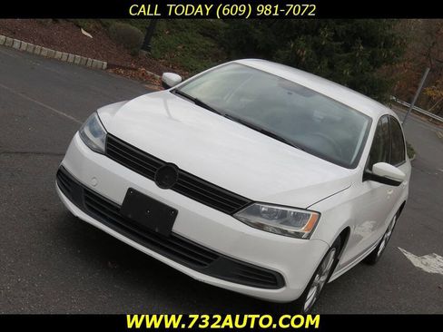 Used 2011 Volkswagen Jetta SE image 24
