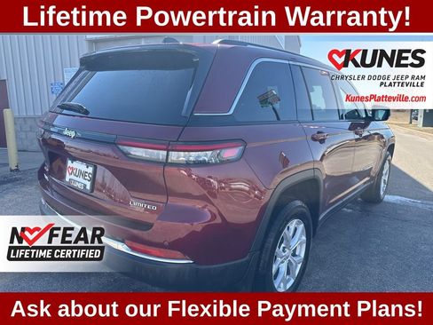 Used 2024 Jeep Grand Cherokee Limited AWD/4WD image 4
