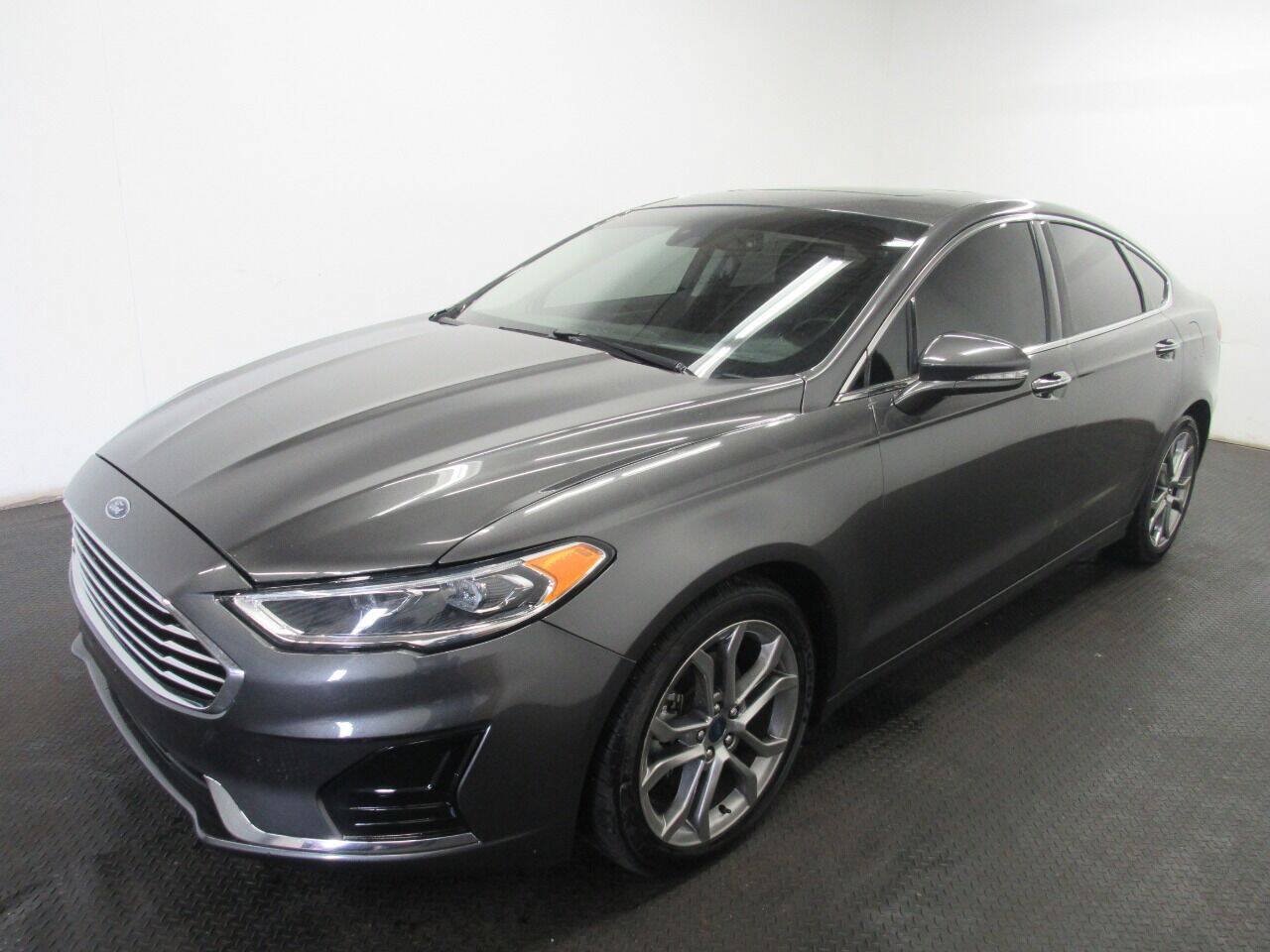 Used 2019 Ford Fusion SEL FWD image 1