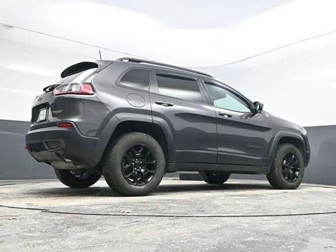 Used 2019 Jeep Cherokee Trailhawk w/ Comfort/Convenience Group image 29