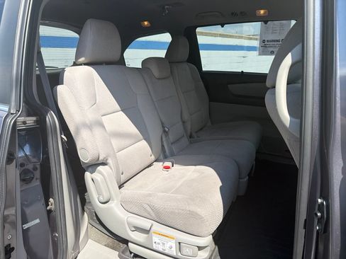 Used 2015 Honda Odyssey EX image 21