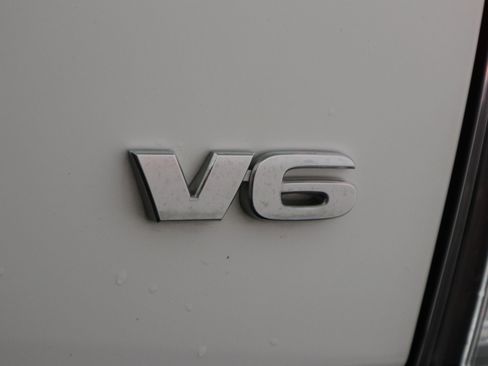 Used 2023 Toyota Tacoma TRD Off-Road image 36