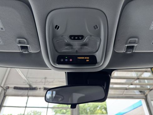 Used 2021 Chevrolet TrailBlazer LT w/ Driver Confidence Package FWD image 21