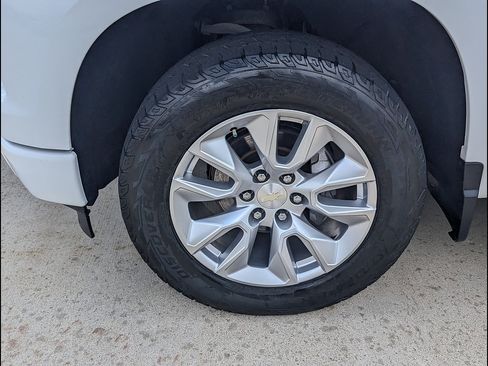Certified 2022 Chevrolet Silverado 1500 Custom AWD/4WD image 16