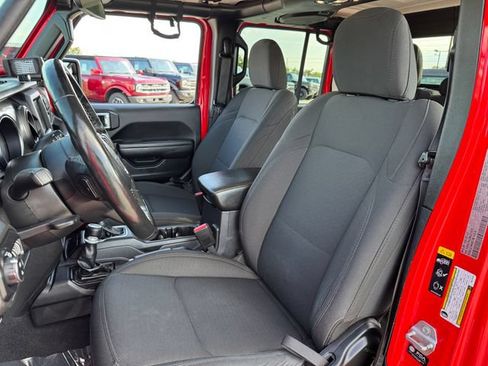 Used 2021 Jeep Gladiator Sport AWD/4WD image 15
