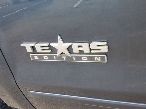 Used 2017 Chevrolet Silverado 2500 LT w/ Texas Edition image 10
