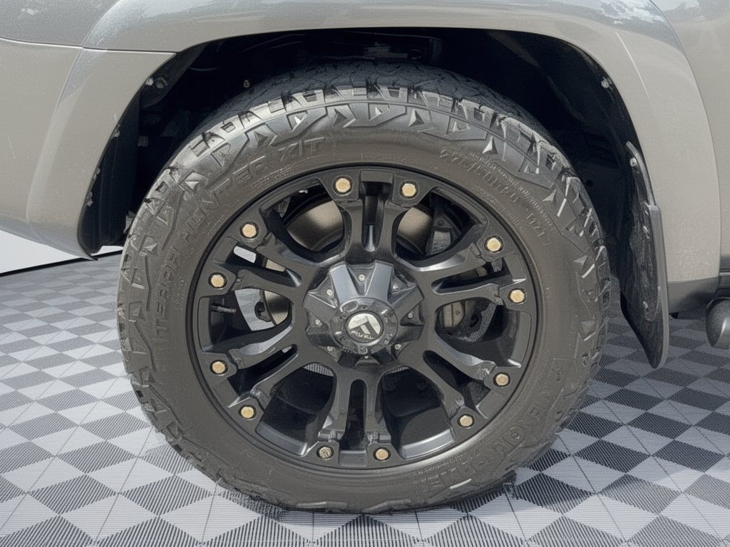 Used 2018 Toyota 4Runner SR5 Premium RWD image 13