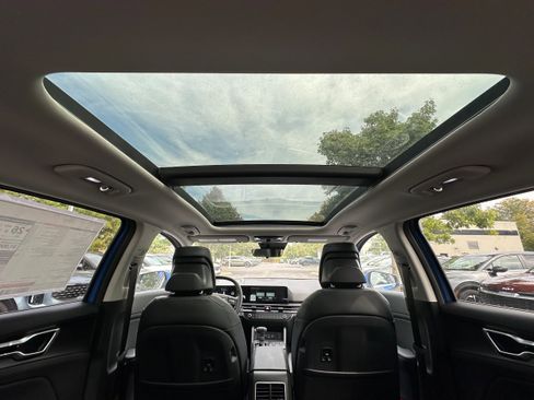 New 2026 Kia Sportage EX w/ EX Panorama Roof Package image 14