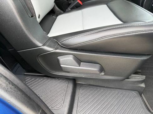 Used 2022 Ford Explorer XLT w/ Equipment Group 202A image 37